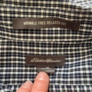 Mint condition Navy and white Eddie Bauer long sleeve button down shirt